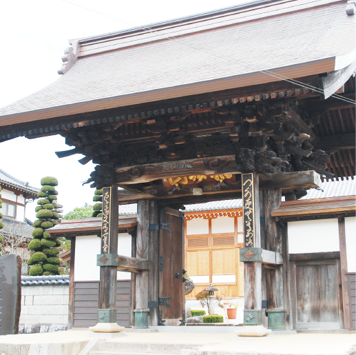 千尋寺観音別当寺、三乗院山門の彫刻